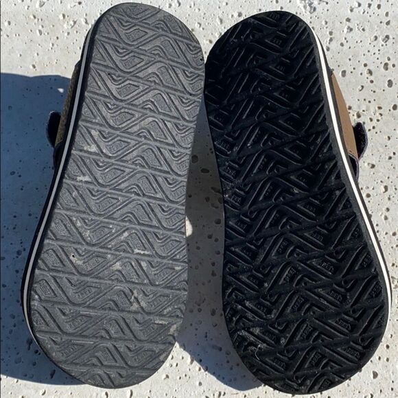 Reef Grom Stomper Black/Brown Velcro Sandals 13/1 - Picture 6 of 9